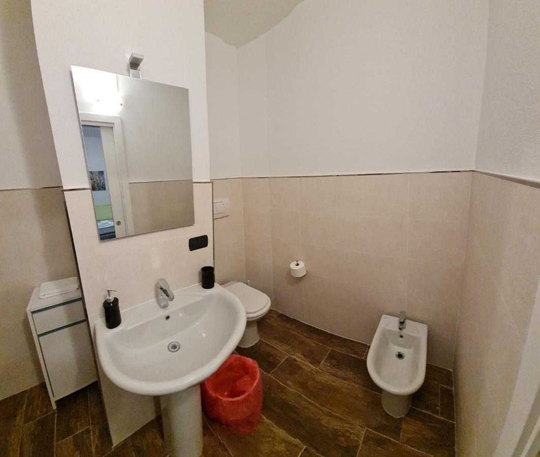 Monti Guest House Alghero Bagian luar foto