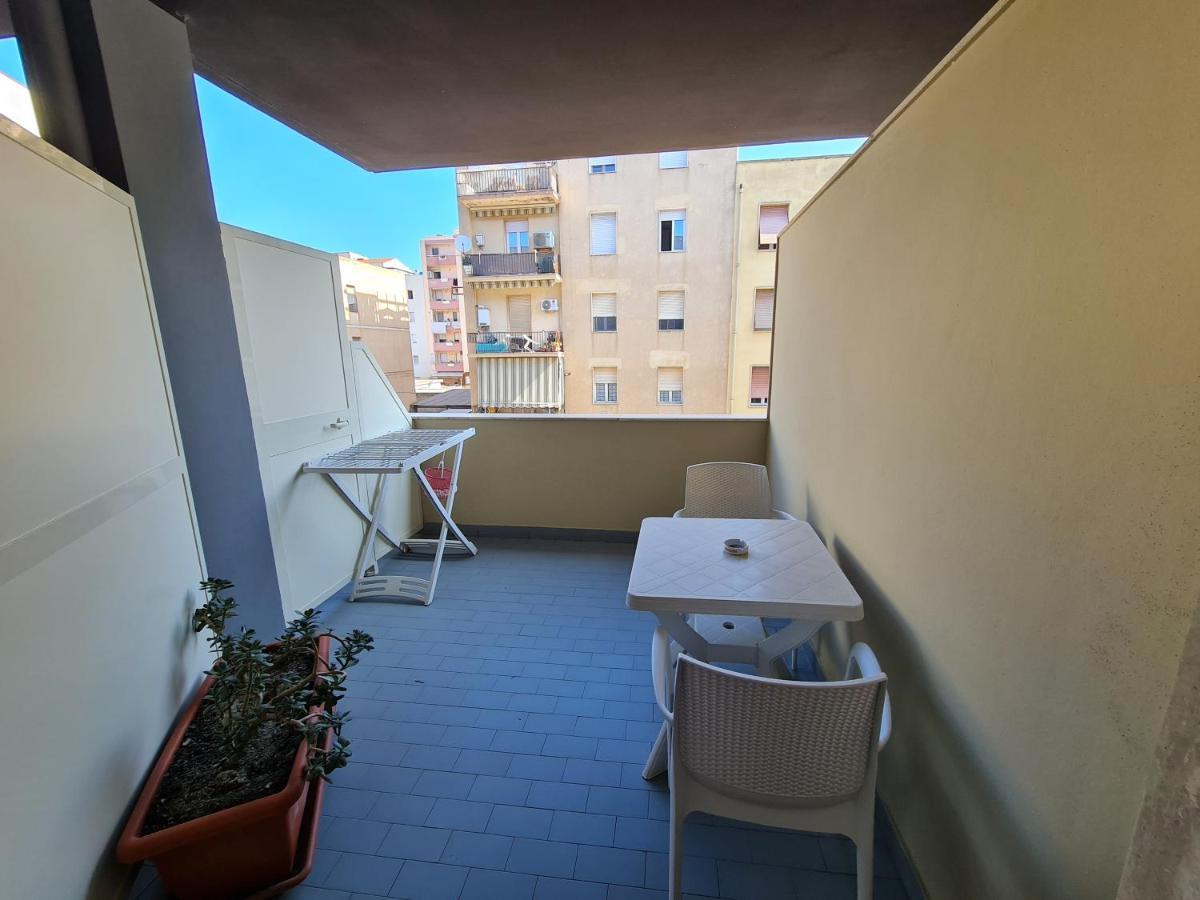 Monti Guest House Alghero Bagian luar foto